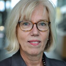 Porträt von Elke Reichart